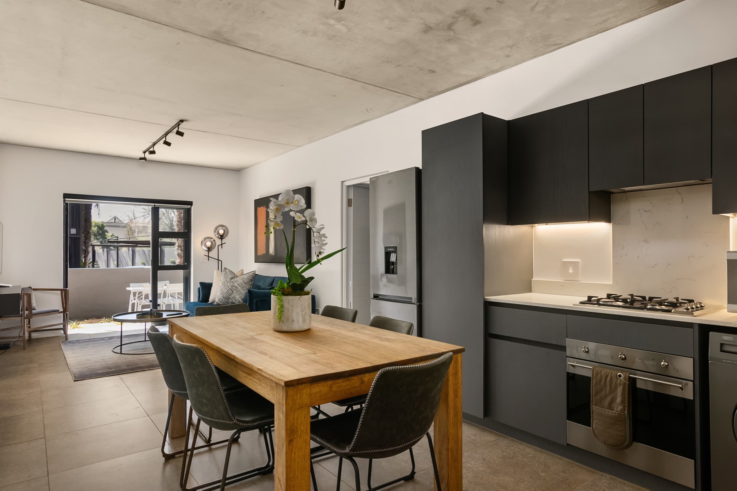 Luxury Living in Trendy Hyde Park